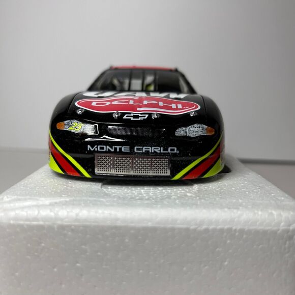 Jerry Nadeau #25 UAW Delphi 2002 Monte Carlo 1:24 Diecast Car MAC Tools NASCAR - Picture 5 of 10